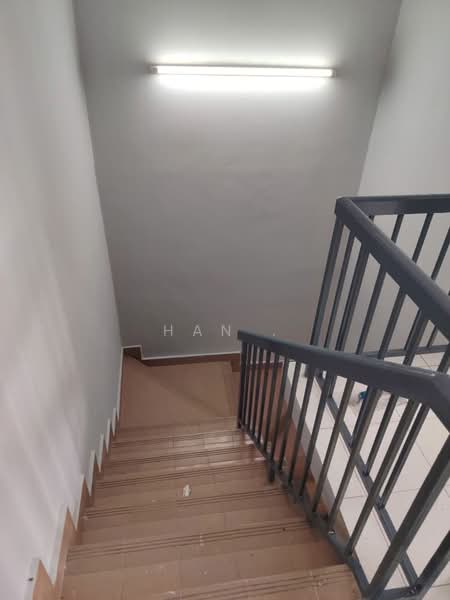 Rumah Teres 2 Tingkat untuk Disewa di Taman Sungai Besi Indah (Seri Kembangan) - Han . - Corridor - PropertyGuru.com.my