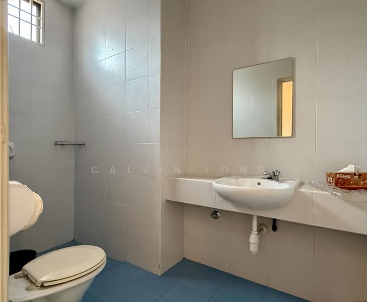 Rumah Berkembar untuk Dijual di Perdana Heights (Sungai Petani) - Calvin Fong - 2nd bedroom attached bathroom - PropertyGuru.com.my