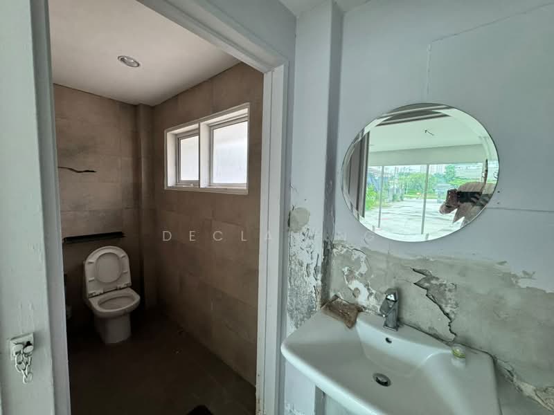 Commercial Bungalow for Rent in Tanjung Tokong (Penang) - Declan Ng - Bathroom - PropertyGuru.com.my