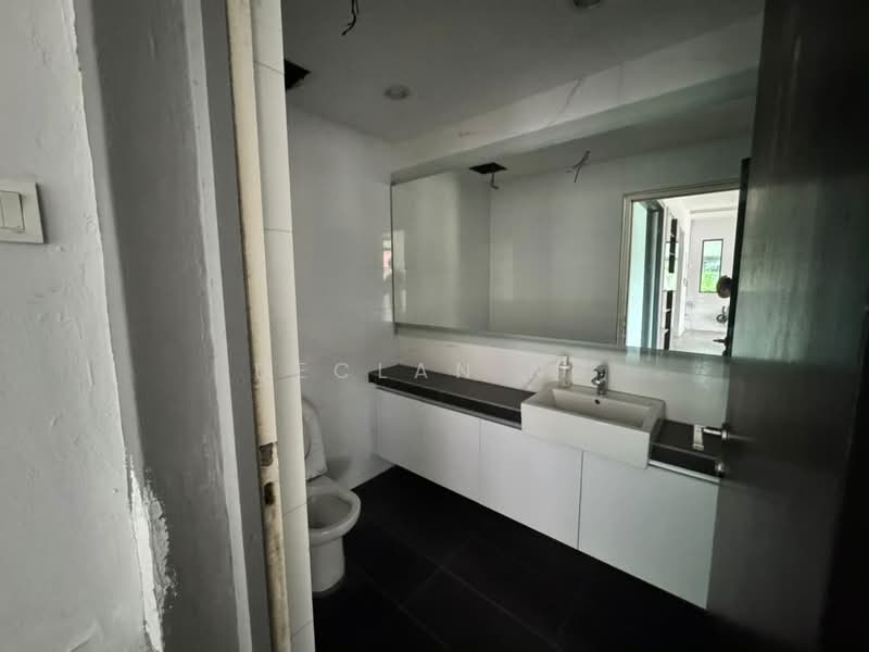 Commercial Bungalow for Rent in Tanjung Tokong (Penang) - Declan Ng - Bathroom - PropertyGuru.com.my