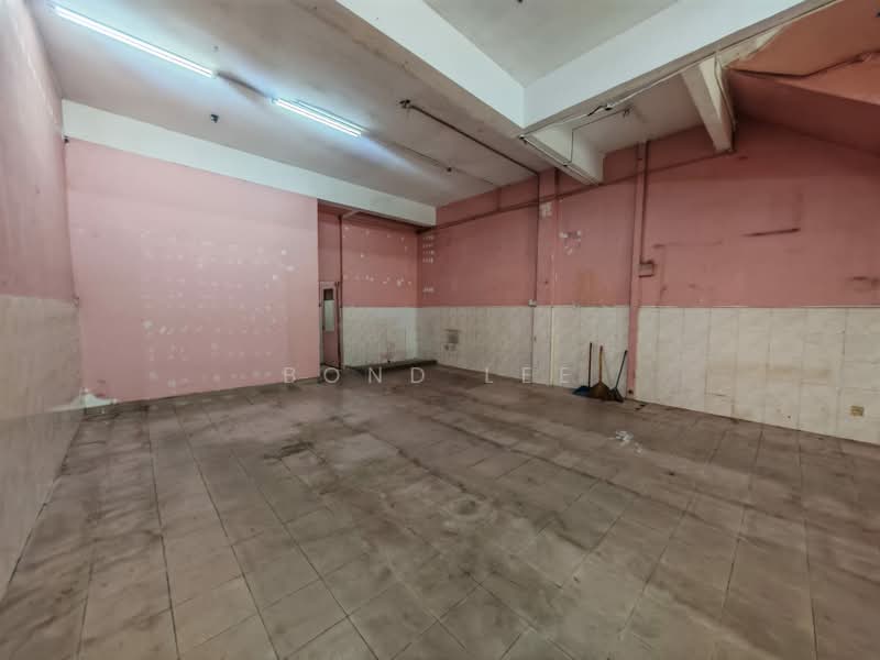 Shop for Rent in Bandar Country Homes (Rawang) - Bond Lee - PropertyGuru.com.my