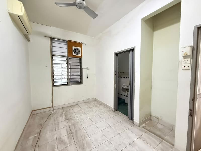Rumah Teres 2 Tingkat untuk Dijual di Ujong Pasir (Melaka) - BL Bong - PropertyGuru.com.my