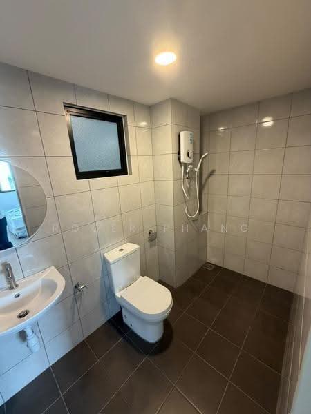Kediaman Servis untuk Dijual di Hana @ Eco Ardence - Roger Phang - Bathroom - PropertyGuru.com.my