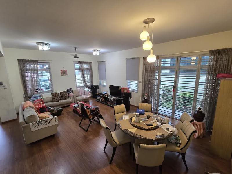 Rumah Kluster untuk Dijual di Taman Gaya (Ulu Tiram) - Evelyn Heng - Living Room - PropertyGuru.com.my