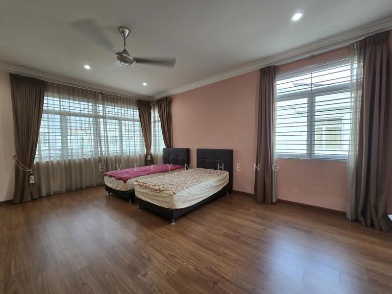 Rumah Kluster untuk Dijual di Taman Gaya (Ulu Tiram) - Evelyn Heng - Bedroom - PropertyGuru.com.my