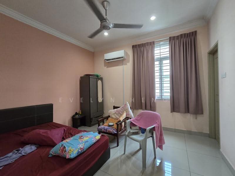 Rumah Kluster untuk Dijual di Taman Gaya (Ulu Tiram) - Evelyn Heng - Bedroom - PropertyGuru.com.my