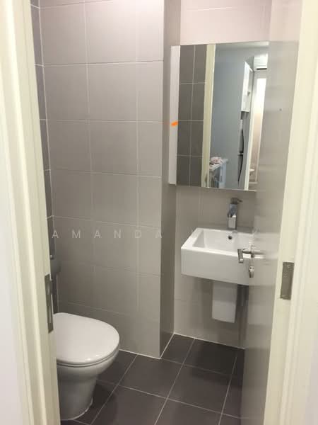 Servis Apartment untuk Dijual di Garden Plaza - Amanda Lock - Bathroom - PropertyGuru.com.my