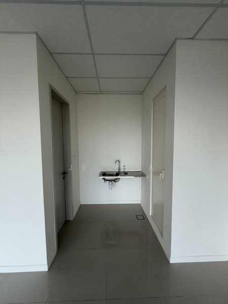 Service Residence for Sale at Edelweiss @ Tropicana Gardens - JR Chia - Interior - PropertyGuru.com.my
