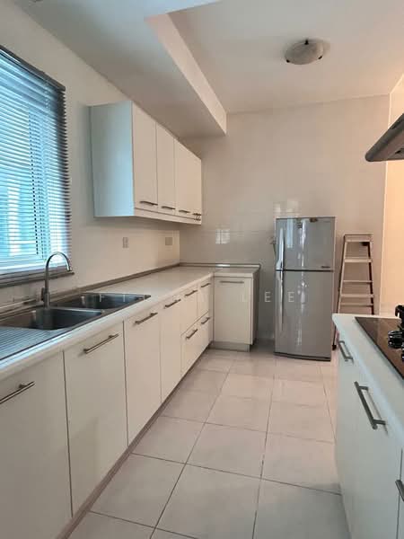 Servis Apartment untuk Disewa di Kiara Designer Suites - Fiona Lee - Kitchen - PropertyGuru.com.my