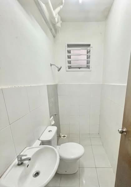 Apartment for Sale at Asteria - Sariza Hartanah - Bathroom - PropertyGuru.com.my