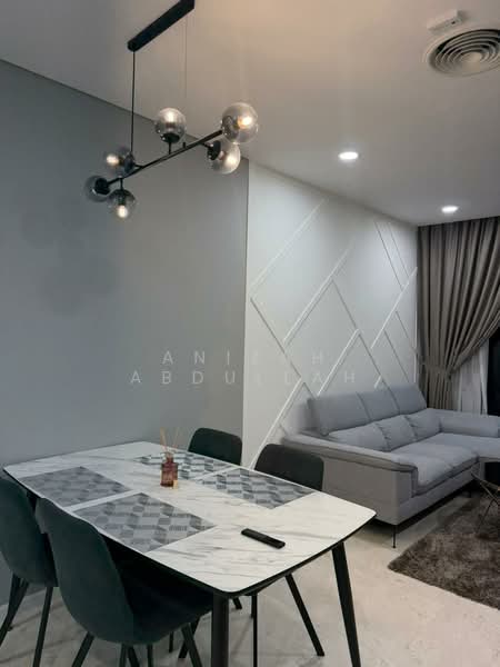 Servis Apartment untuk Disewa di Sky Suites @ KLCC - Anizah Abdullah - Living Room - PropertyGuru.com.my