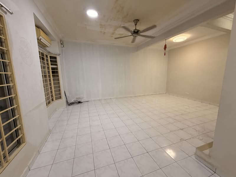 Rumah Teres 2 Tingkat untuk Dijual di Mahkota Cheras (Cheras) - Kelly Tan - Living Room - PropertyGuru.com.my