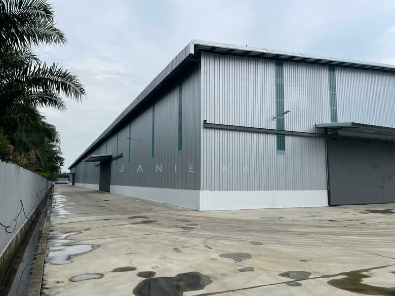 Kilang untuk Disewa di Kampung Teluk Mengkuang (Telok Panglima Garang) - Janie Wai - Exterior - PropertyGuru.com.my