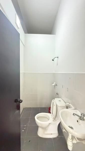 Rumah Teres 2 Tingkat untuk Dijual di Taman Scientex Senai (Senai) - Ong Lih Shyan - Bathroom - PropertyGuru.com.my