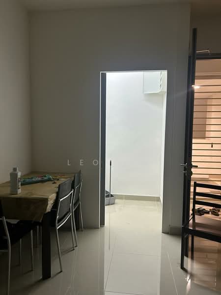 Servis Apartment untuk Dijual di Amerin Residence - Leo Lim - Dining Room - PropertyGuru.com.my