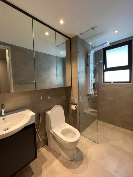 Servis Apartment untuk Dijual di Savio @ Riana Dutamas - JR Chia - Bathroom - PropertyGuru.com.my
