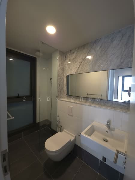 Servis Apartment untuk Disewa di Isola - Cindy Chuah - Bathroom - PropertyGuru.com.my
