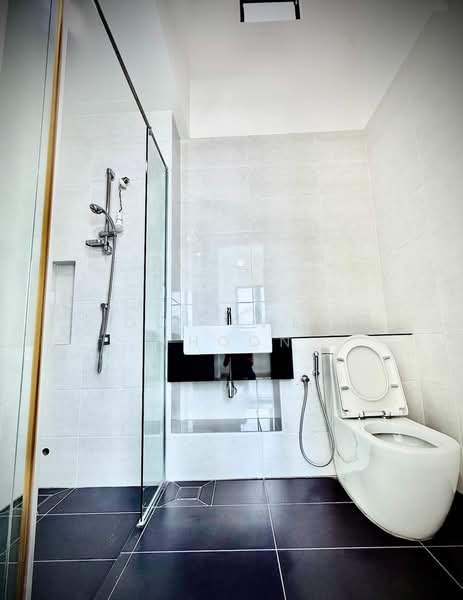 Rumah Teres untuk Dijual di Bandar Cassia (Batu Kawan) - Ooi Chee Khoon - Bathroom - PropertyGuru.com.my