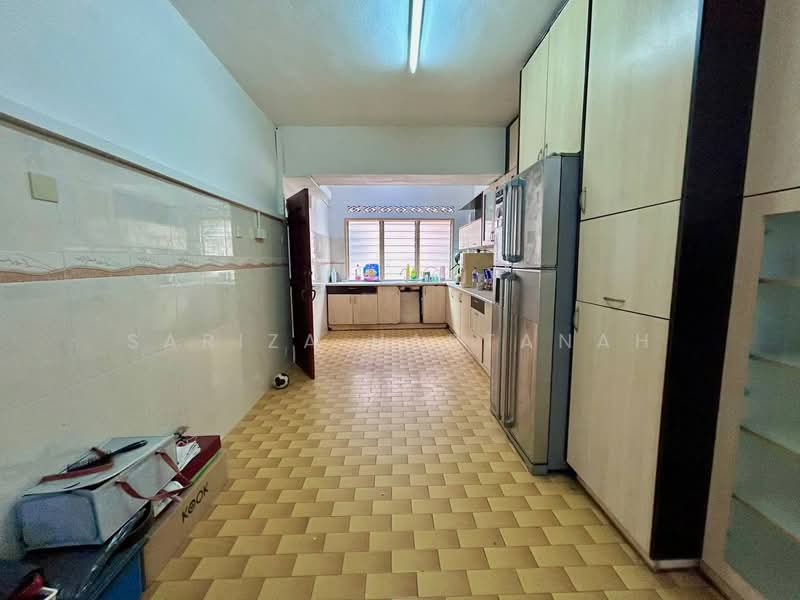 2-storey Terraced House for Sale in Seksyen 10 (Shah Alam) - Sariza Hartanah - Kitchen - PropertyGuru.com.my