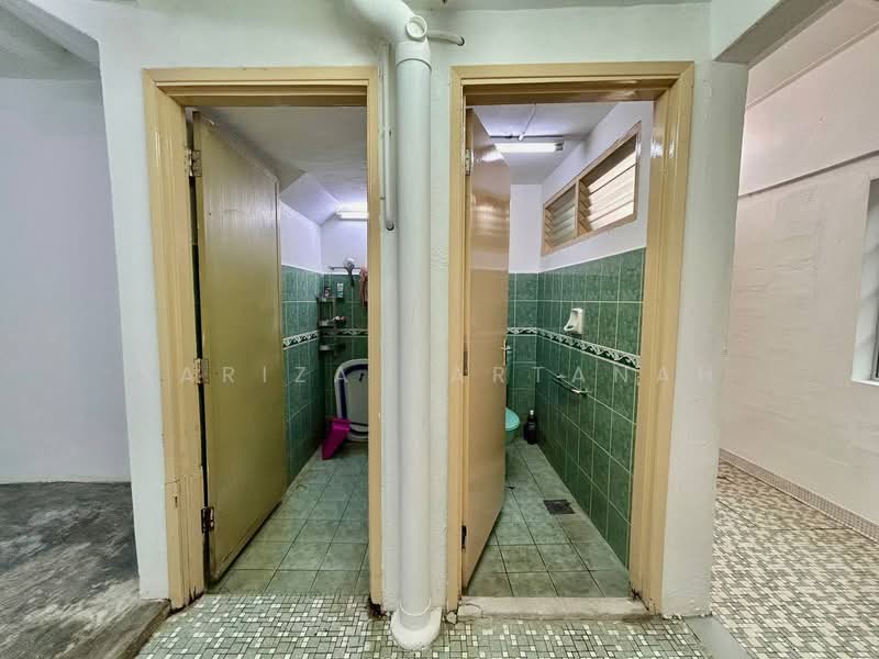 2-storey Terraced House for Sale in Seksyen 10 (Shah Alam) - Sariza Hartanah - Bathroom - PropertyGuru.com.my