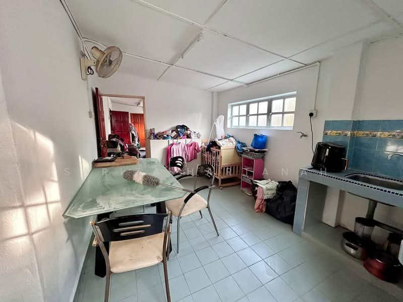 2-storey Terraced House for Sale in Seksyen 10 (Shah Alam) - Sariza Hartanah - Kitchen - PropertyGuru.com.my