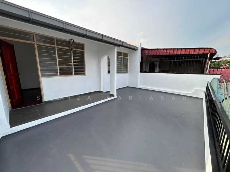 2-storey Terraced House for Sale in Seksyen 10 (Shah Alam) - Sariza Hartanah - Exterior - PropertyGuru.com.my