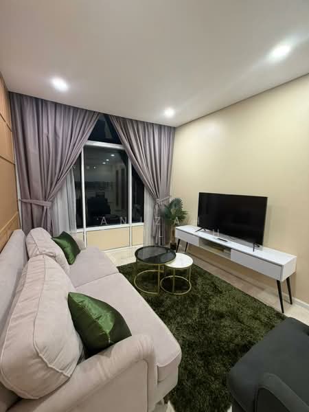 Servis Apartment untuk Disewa di Sky Suites @ KLCC - Anizah Abdullah - Living Room - PropertyGuru.com.my