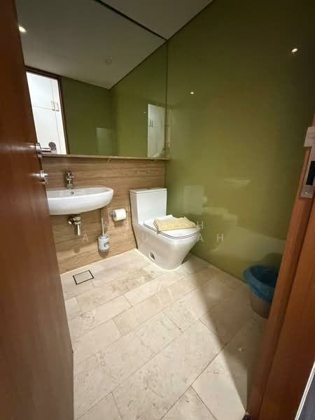 Servis Apartment untuk Disewa di Sky Suites @ KLCC - Anizah Abdullah - Bathroom - PropertyGuru.com.my
