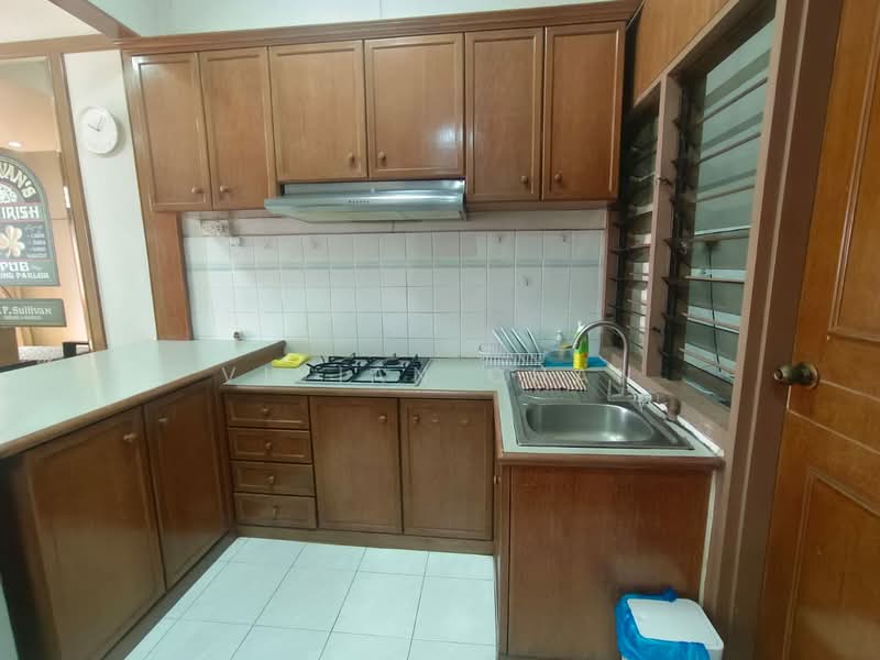 Kondominium untuk Disewa di Indah Bay Condominium - Vivian Chan - Kitchen - PropertyGuru.com.my