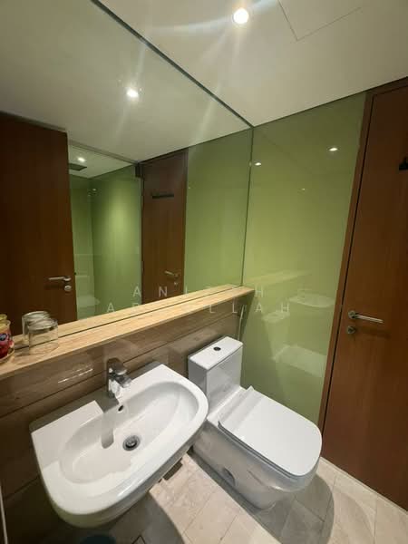 Servis Apartment untuk Disewa di Sky Suites @ KLCC - Anizah Abdullah - Bathroom - PropertyGuru.com.my