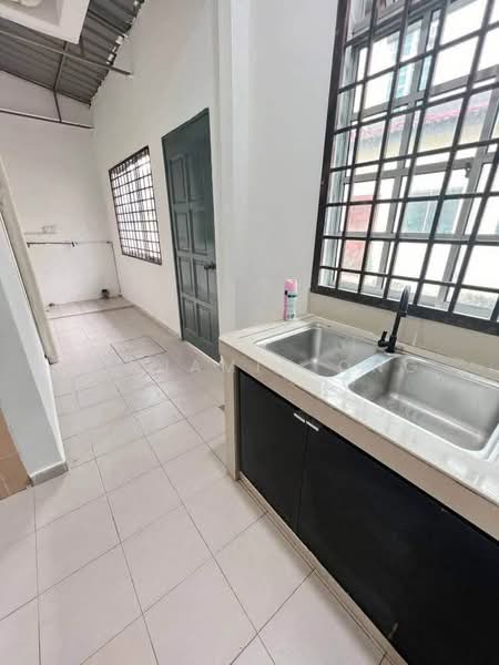 2-storey Terraced House for Rent in Taman Nusa Indah (Iskandar Puteri (Nusajaya)) - Benjamin Ong - Kitchen - PropertyGuru.com.my