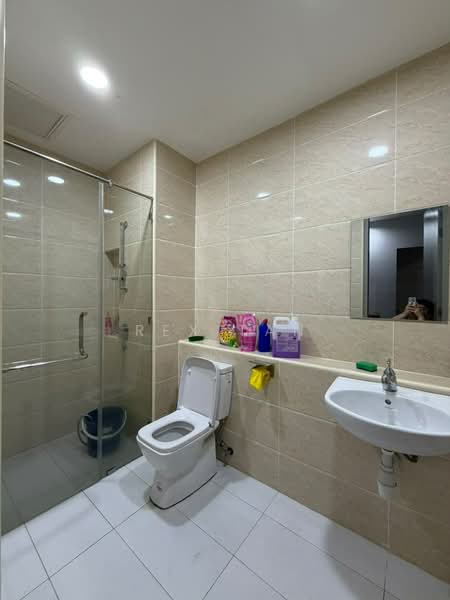 Servis Apartment untuk Disewa di One Residence - Rex Tan - Bathroom - PropertyGuru.com.my