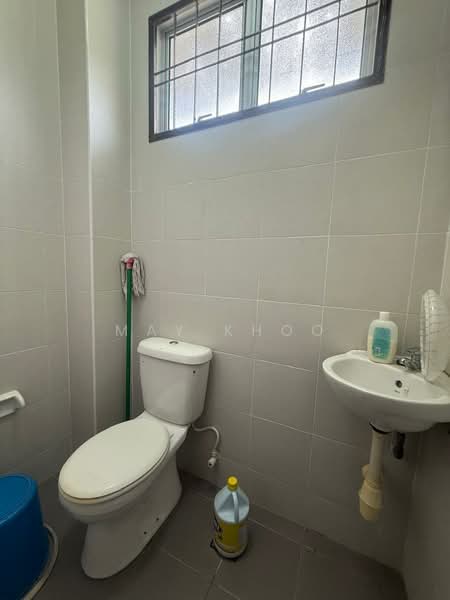 2-storey Terraced House for Sale in Taman Bestari Indah (Ulu Tiram) - May Khoo - Bathroom - PropertyGuru.com.my