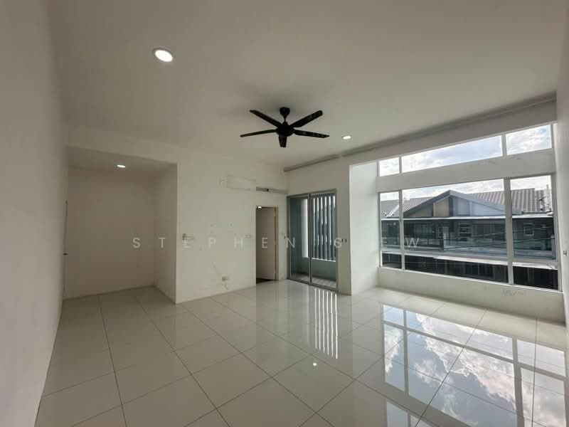2.5-storey Terraced House for Sale in Ipoh (Perak) - Stephen Siew - Living Room - PropertyGuru.com.my