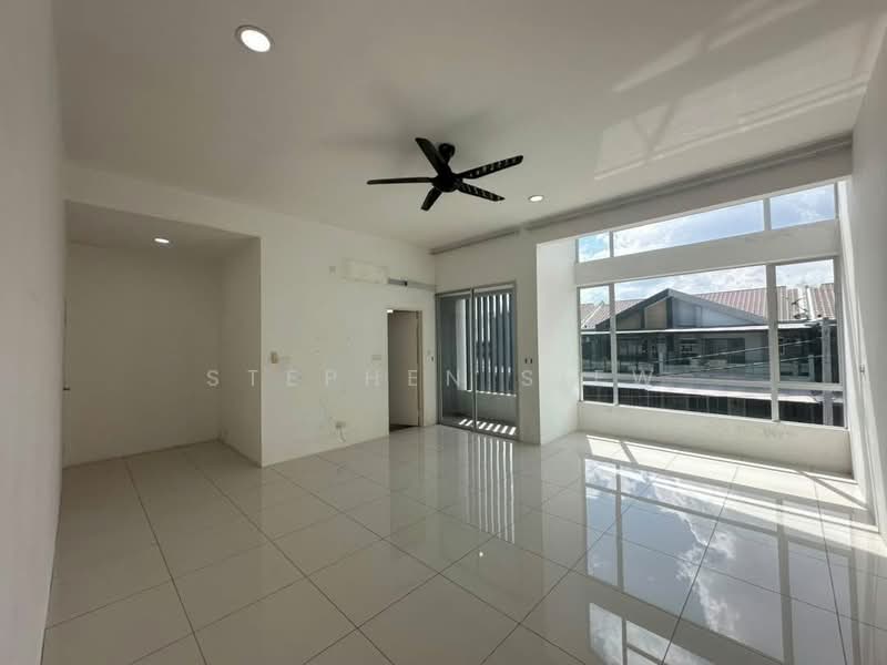 2.5-storey Terraced House for Sale in Ipoh (Perak) - Stephen Siew - Living Room - PropertyGuru.com.my