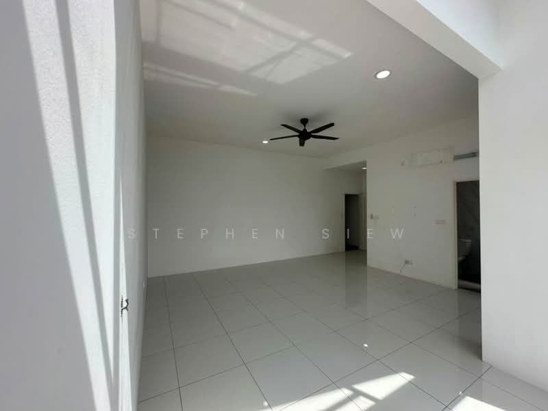 2.5-storey Terraced House for Sale in Ipoh (Perak) - Stephen Siew - Living Room - PropertyGuru.com.my