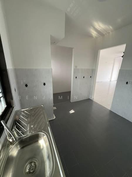Apartment for Sale at Seri Mutiara Apartment - Benjamin Ong - Kitchen - PropertyGuru.com.my