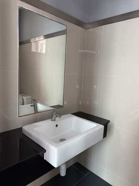 Office for Rent in Kampung Kerinchi (Bangsar South) (Kuala Lumpur) - Anna Lim - Bathroom - PropertyGuru.com.my