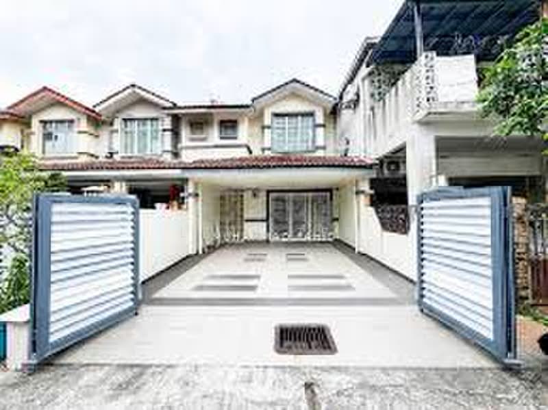Rumah Teres 2 Tingkat untuk Dijual di Taman Putra Prima (Puchong) - Lenz Tee - Exterior - PropertyGuru.com.my