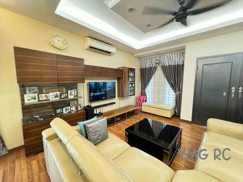 Rumah Teres 2 Tingkat untuk Disewa di Bandar Botanic (Klang) - KH Chong - Living Room - PropertyGuru.com.my
