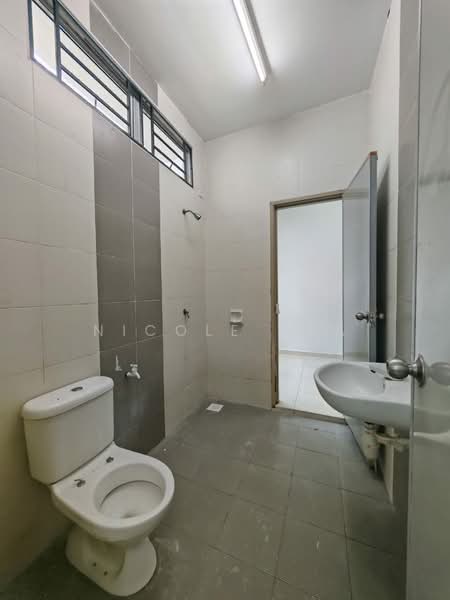 2-storey Terraced House for Sale in Taman Nusa Sentral (Iskandar Puteri (Nusajaya)) - Nicole Pua - Bathroom - PropertyGuru.com.my