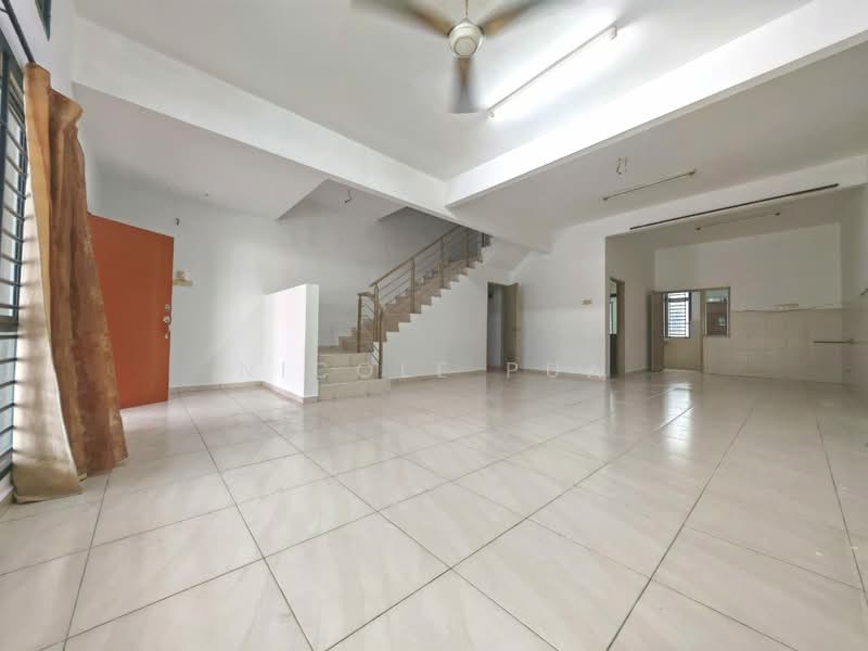 2-storey Terraced House for Sale in Taman Nusa Sentral (Iskandar Puteri (Nusajaya)) - Nicole Pua - Living Room - PropertyGuru.com.my