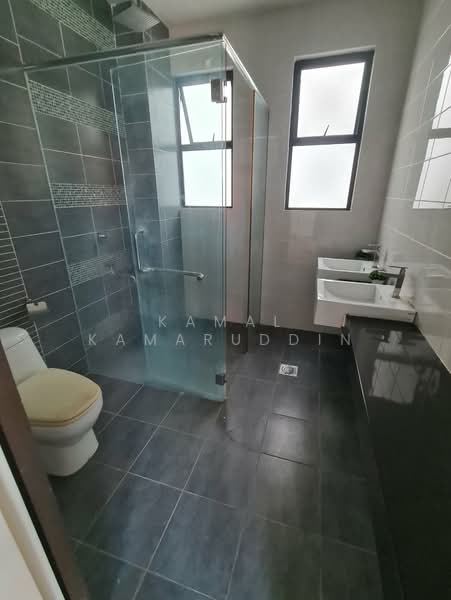 Rumah Teres 2 Tingkat untuk Dijual di Alam Impian (Shah Alam) - Kamal Kamaruddin - Bathroom - PropertyGuru.com.my