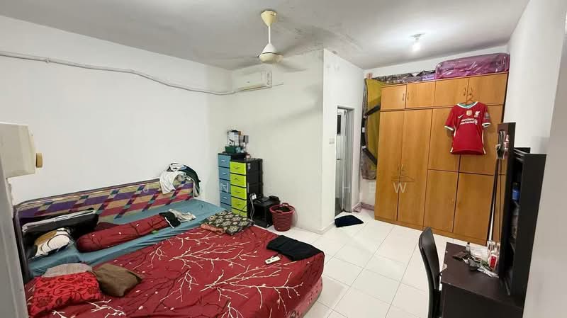 Kondominium untuk Dijual di Scott Towers @ Larkin JB - Jennie Chew - Bedroom - PropertyGuru.com.my