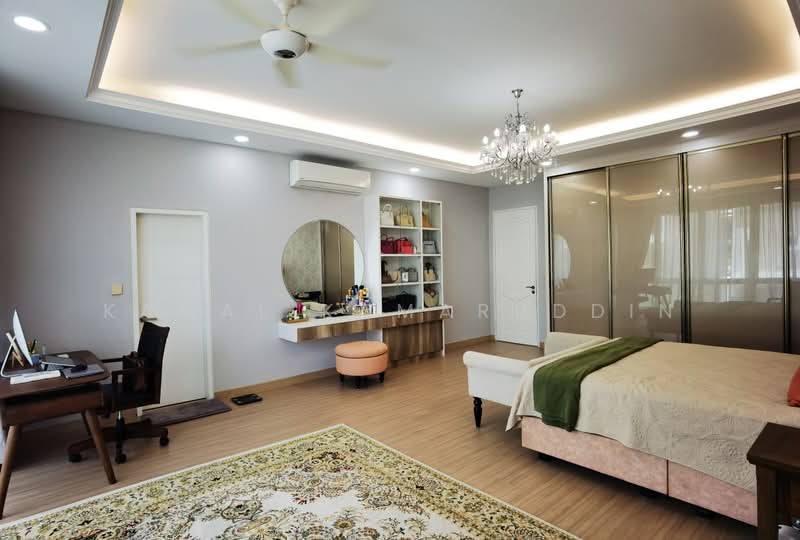 Bungalow House untuk Dijual di Taman Puncak Perdana (Shah Alam) - Kamal Kamaruddin - Bedroom - PropertyGuru.com.my