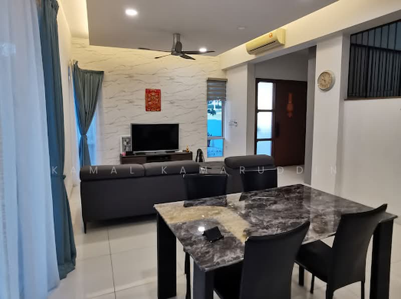Rumah Berkembar untuk Dijual di Tropicana Heights (Kajang) - Kamal Kamaruddin - Living Room - PropertyGuru.com.my