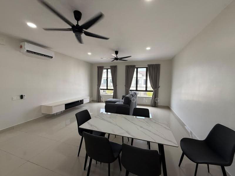 Rumah Teres 2-Tingkat untuk Disewa di Bandar Cassia (Batu Kawan) - Zhen Hong - Living Room - PropertyGuru.com.my