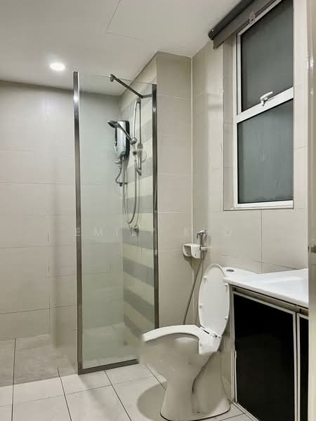 Servis Apartment untuk Dijual di Menara U2 - Emily Kho - Bathroom - PropertyGuru.com.my