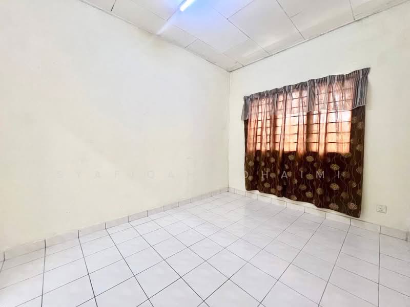 Terraced House for Sale in Taman Puncak Jalil (Seri Kembangan) - Syafiqah Sohaimi - PropertyGuru.com.my
