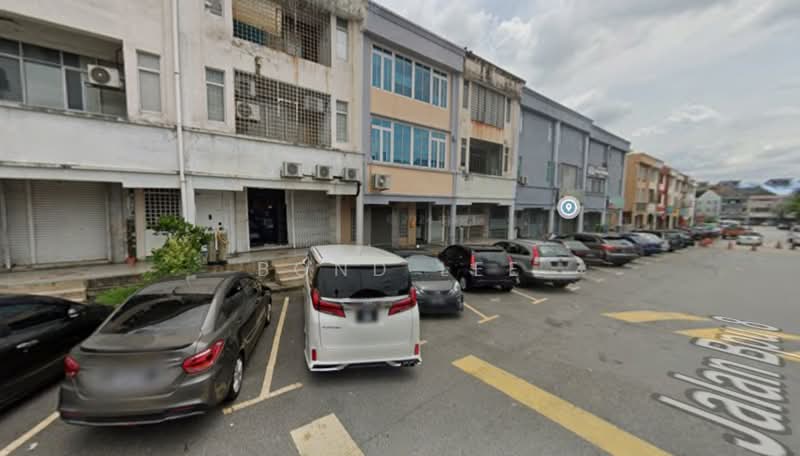 Shop for Rent in Bandar Puchong Utama (Puchong) - Bond Lee - Exterior - PropertyGuru.com.my